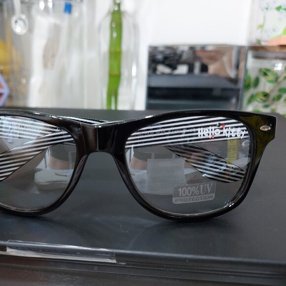 Rare Discontinued Clear HELLO KITTY UV Protection Sunglasses Black Frame - Picture 7 of 13